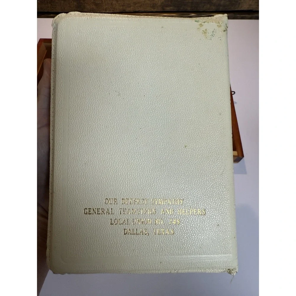 VTG 1950's White Memorial‎ Bible W/Concordance From Union In Cedar Box